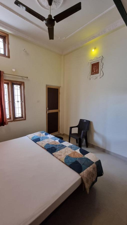 Aditya Premium Homestay- Furnished Air Conditioned- 2Bhk Jabalpur Exterior photo